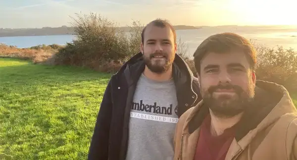 RFI – Des frères franco-brésiliens développent un projet inédit de talkie-walkie sous-marin